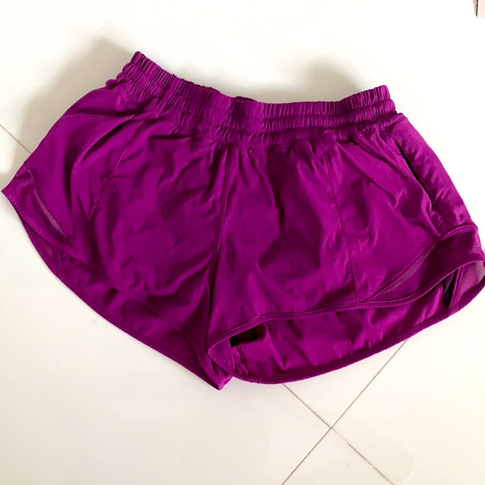 Lululemon hotty hot shorts size 8
